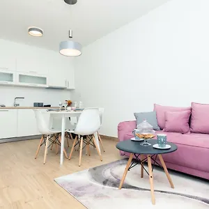 https://luxury-apartment-angel.splithotels.org